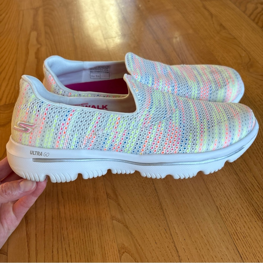 Skechers Go Walk Shoes Evolution Ultra Gladd White Multi Colorful Womens Sz 8.5